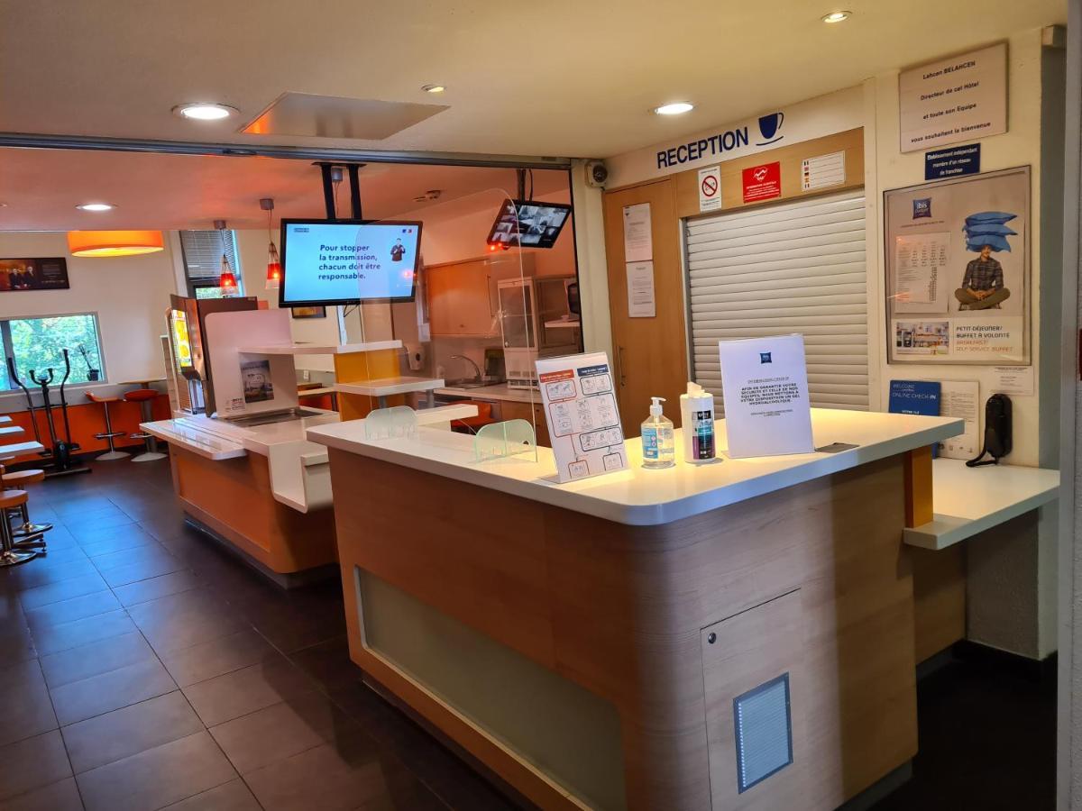 塞尔吉圣克里斯托弗宜必思快捷酒店 外观 照片